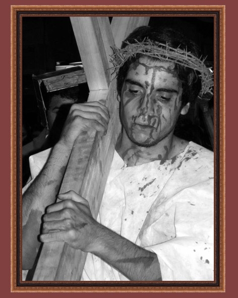 "via crucis" de Pato Roa