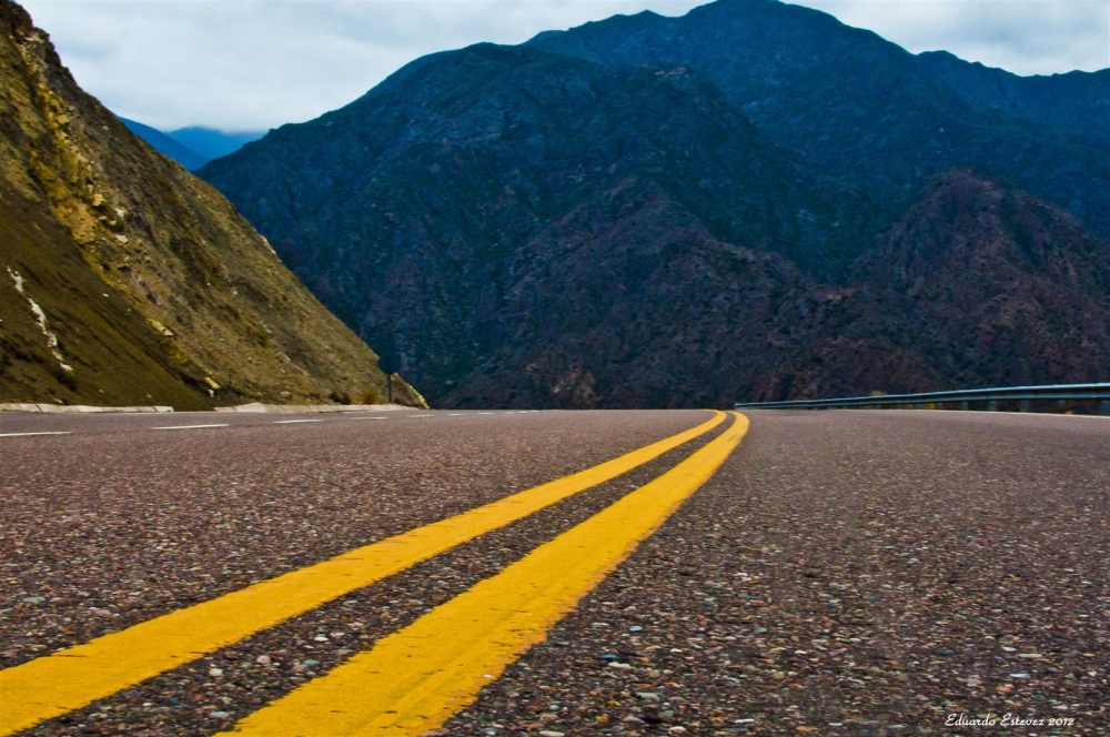 "Cuidado!!!" de Eduardo Estevez