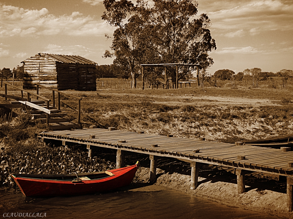 "La canoa roja" de Claudia Alejandra Allala