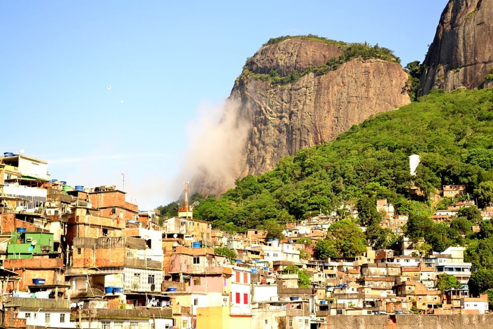 "Postales de la favela Rocinha - Rio de janeiro- Br" de Agustin Marinzalda