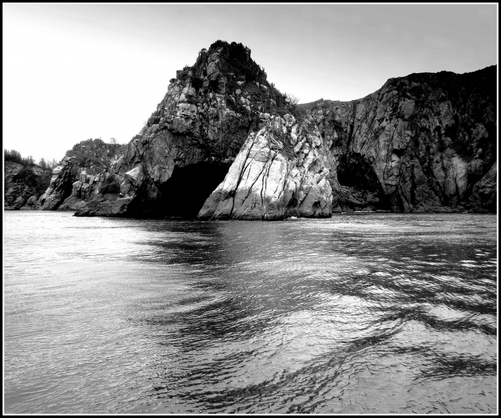 "La roca dormida (II)" de Agustn Gribodo