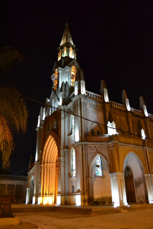 "Baslica de Guadalupe, hoy..su festividad" de Hugo Alberto Veinticcinque