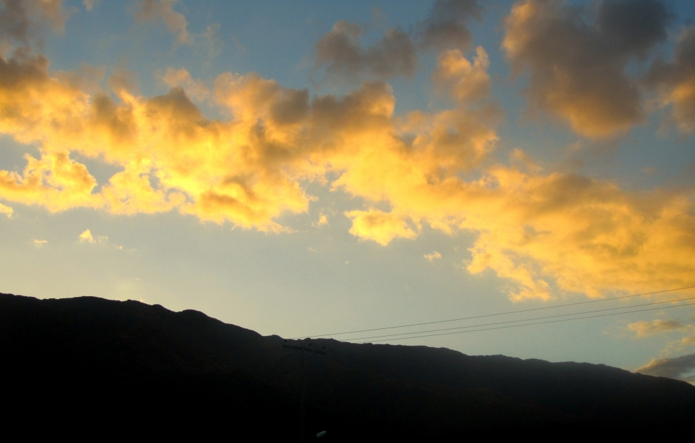 "ATARDECER EN LAS SIERRAS" de Maria Comanto