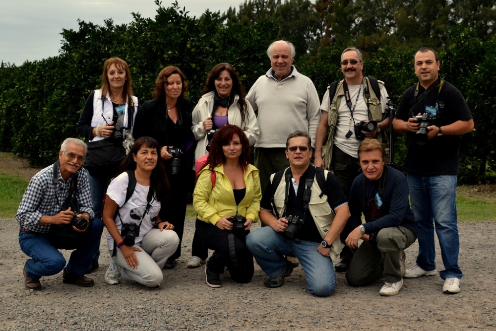 "Fotorevisteros y Scanneristas en `La Campia`" de Mercedes Orden