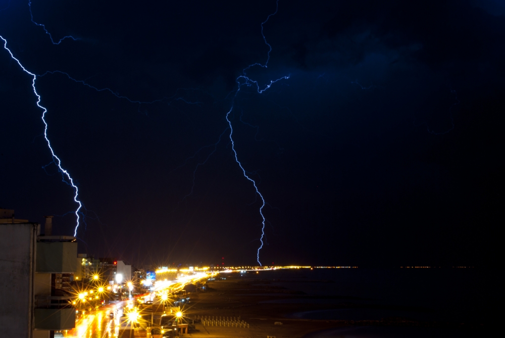 "Tormenta..." de Luciano Olivera