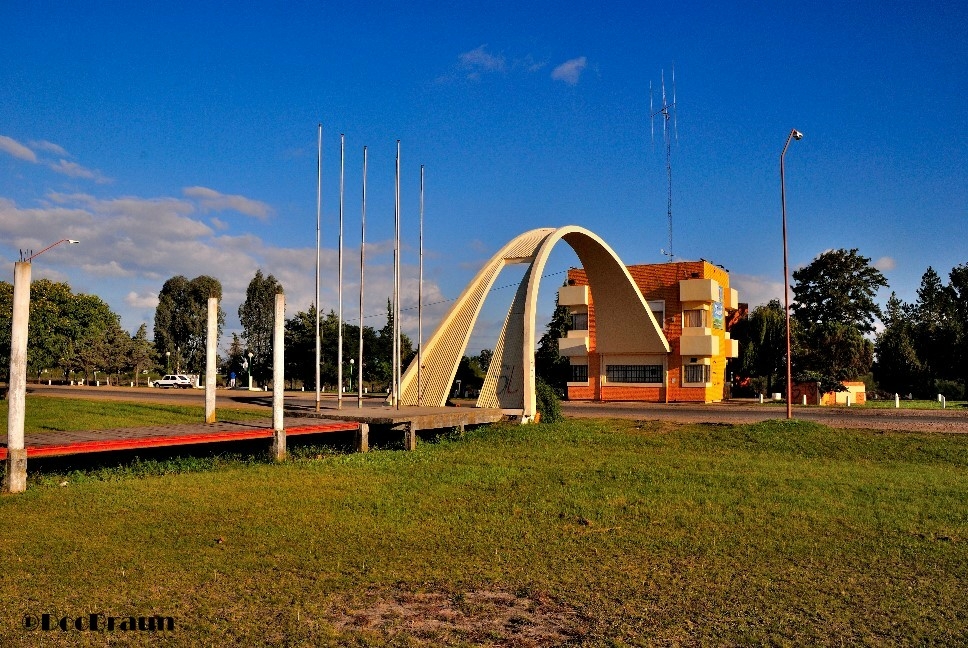 "Arco de entrada" de Juan Jos Braun