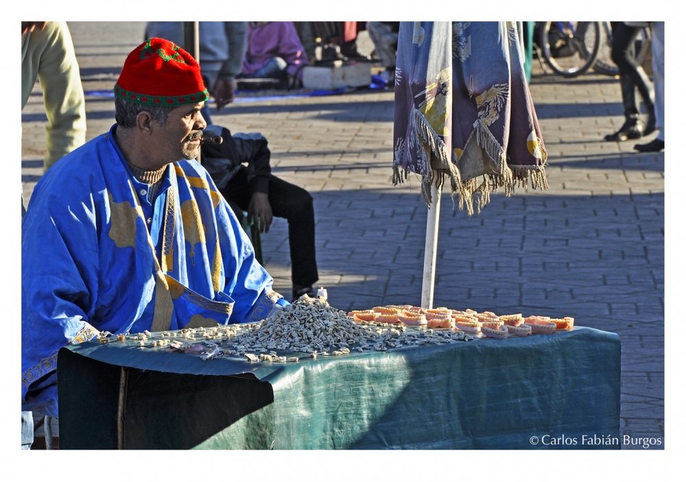 "Dentista en Marrakech" de Carlos Burgos