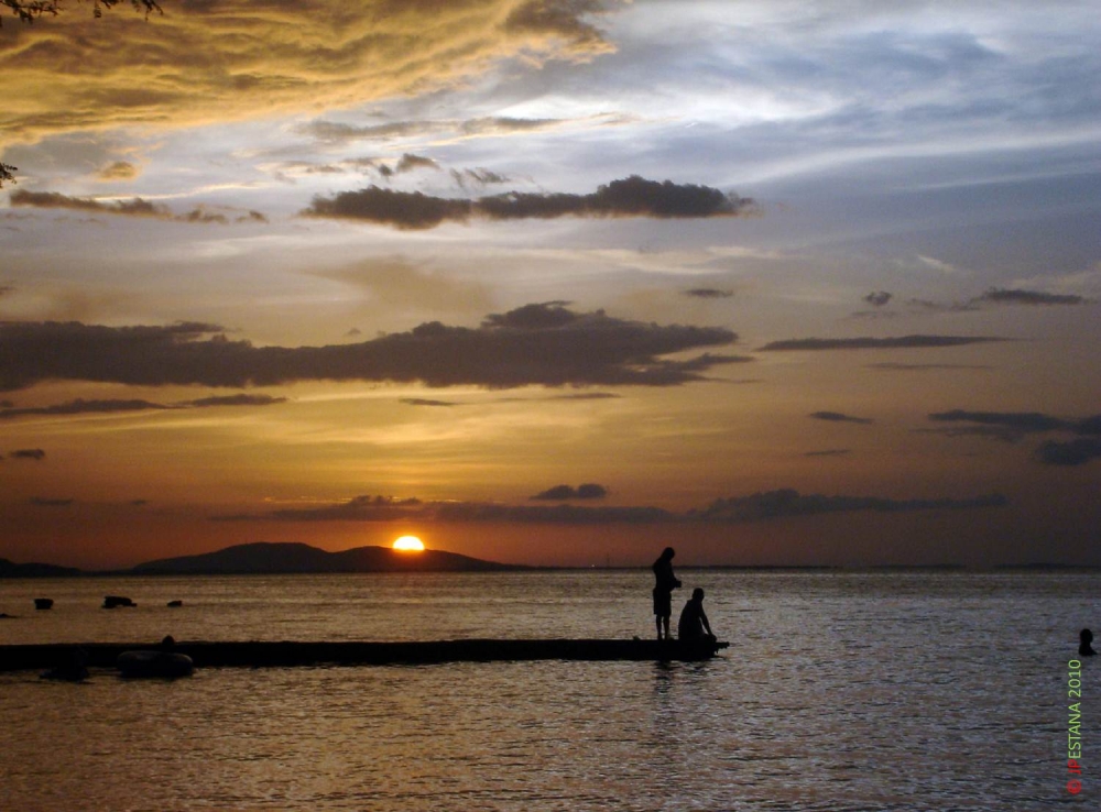 " Atardecer..." de Jos Pestana