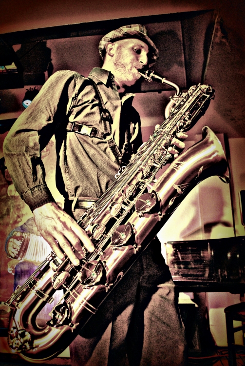 "saxofonista!!!!!" de Enrique Emilio Enrique