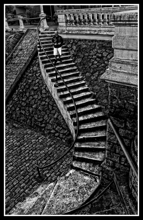 "La escalera" de Hugo Lorenzo