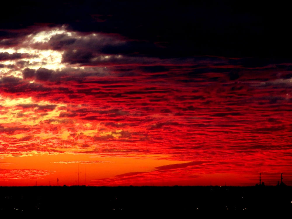 "11 de mayo - Rojo atardecer" de Luciana Bellina