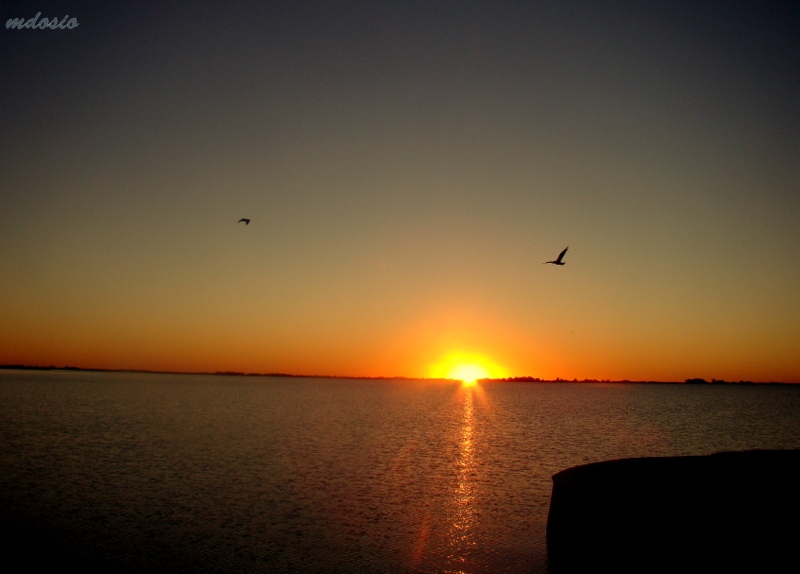 "Atardecer en el lago..." de Miguel Angel Dosio