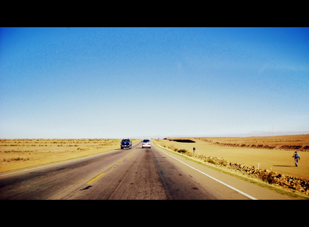 "Por la carretera" de Luis Fernando Altuzarra Bustillos