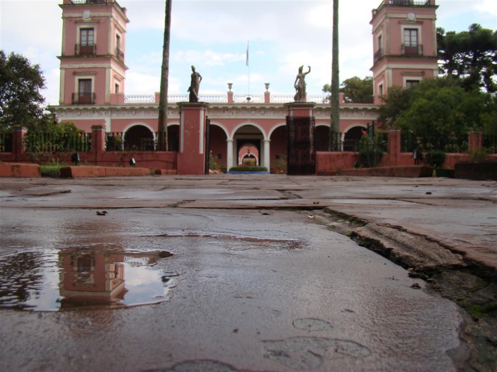 "Los Reflejos de la Historia" de Claudio J. Passarotto