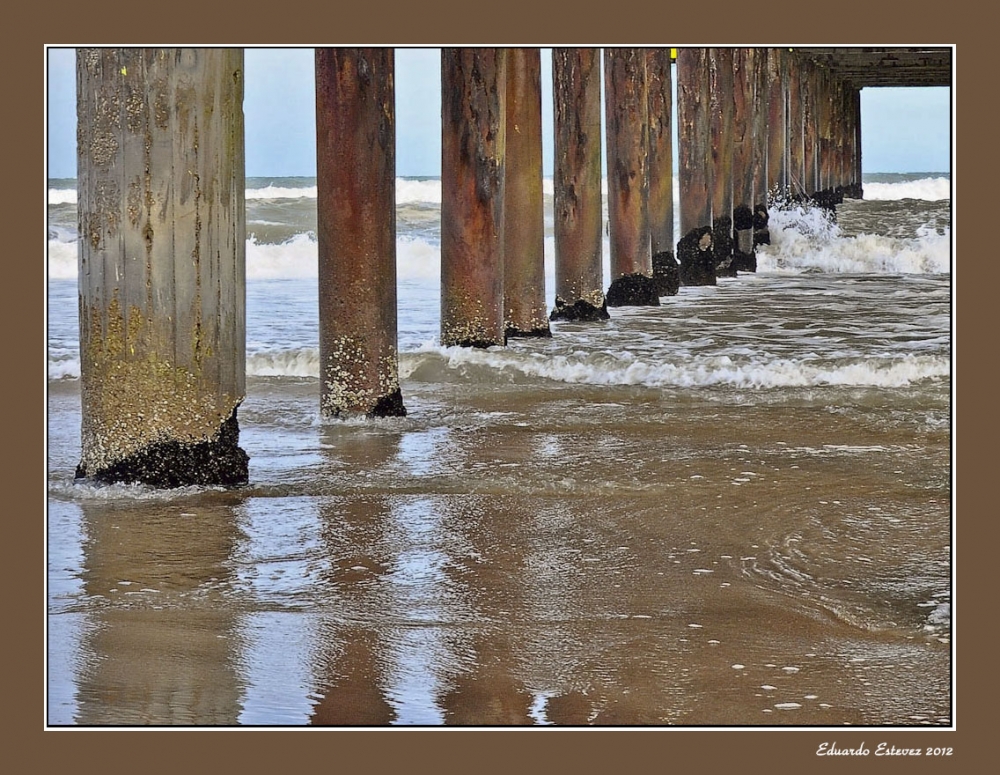 "Viejo Muelle..." de Eduardo Estevez