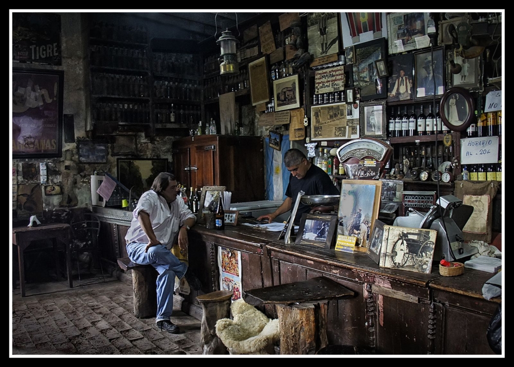 "En la pulperia" de Hugo Lorenzo