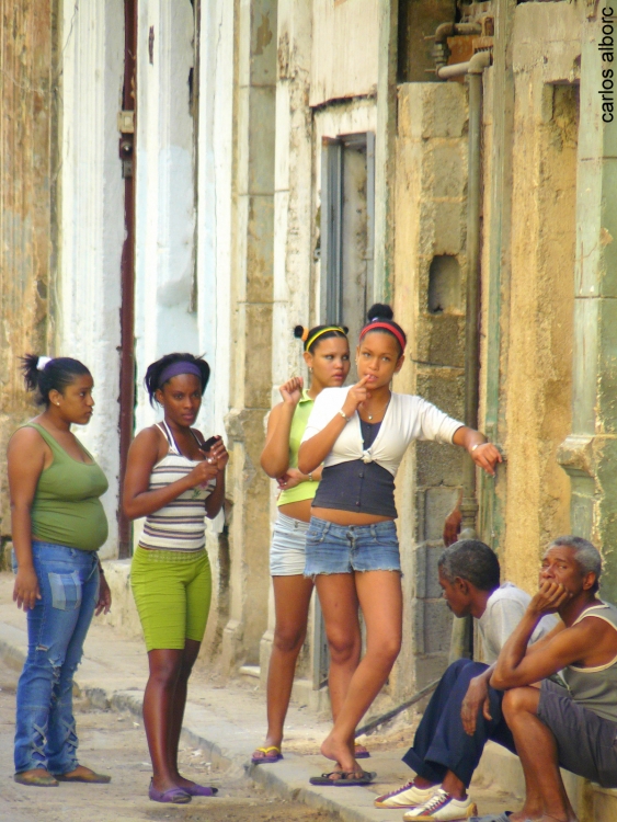 "vecinos en La Habana" de Carlos Alborc