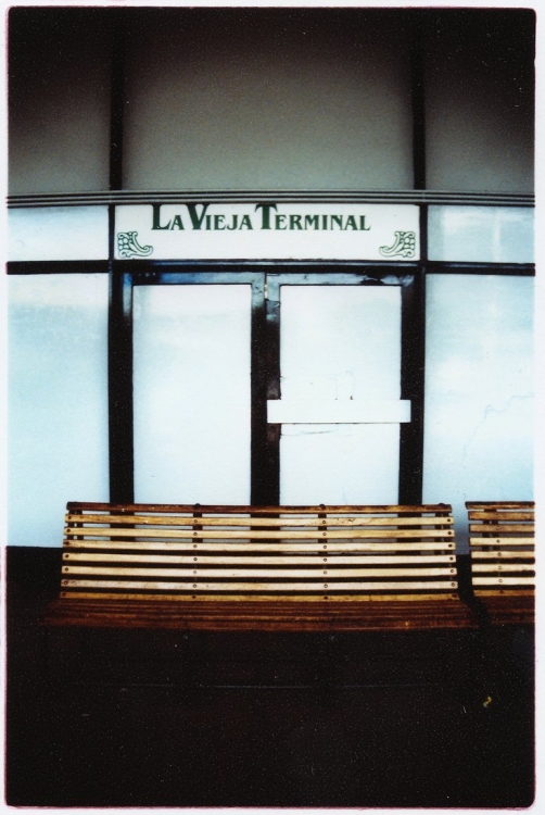 "La Vieja Terminal, en Merlo" de Luciana Bozzarelli