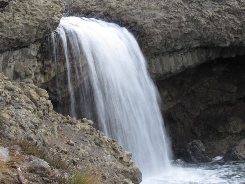 "Cascada" de Guillermo Luis Mauricio