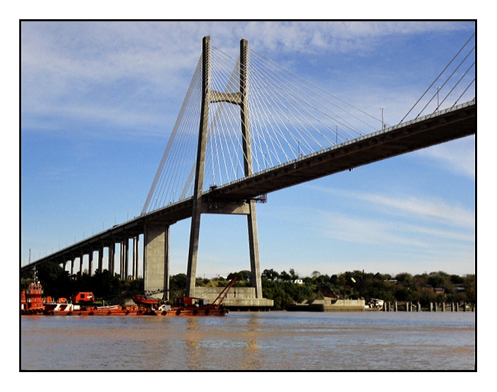 "Bajo el puente" de Claudio Ghianda