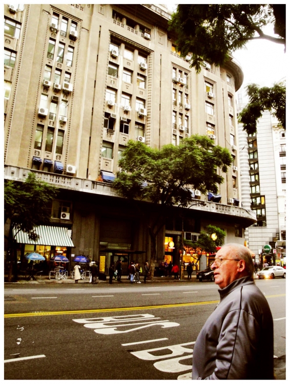 "En esta tarde gris" de Nicolas Paul Cazau