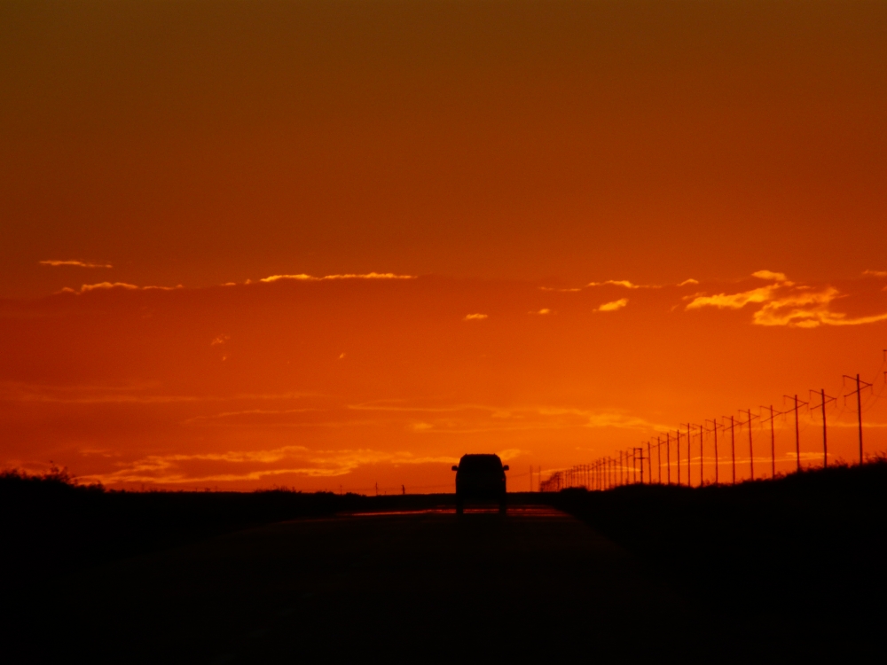 "Atardece en la ruta...." de Mariel Luengo