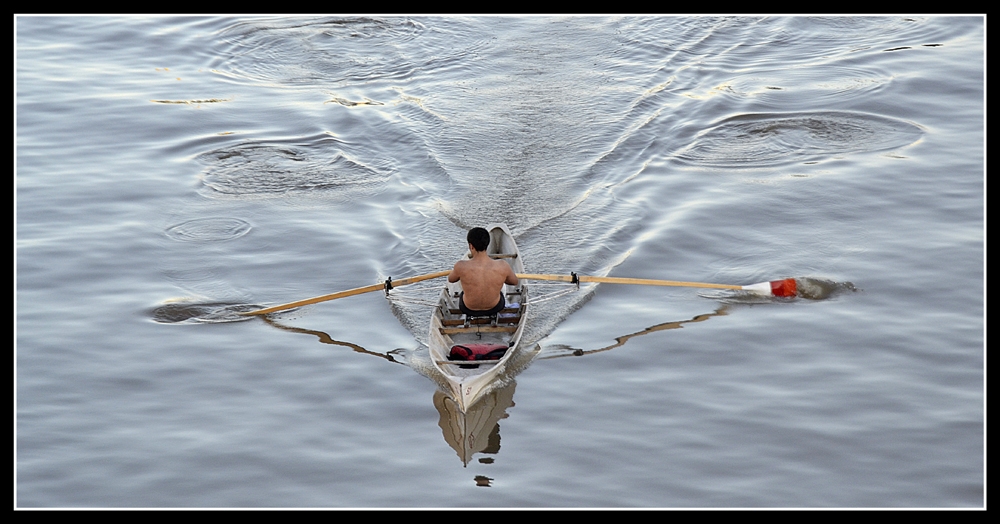 "Solo en mi bote" de Silvia Beatriz Insaurralde (petalo)