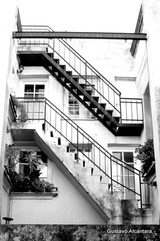 "Escaleras" de Gustavo Alcntara