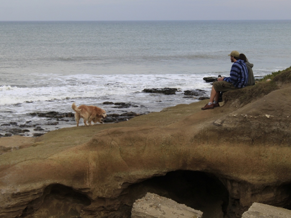 "Mirando el mar." de Roberto Velazquez