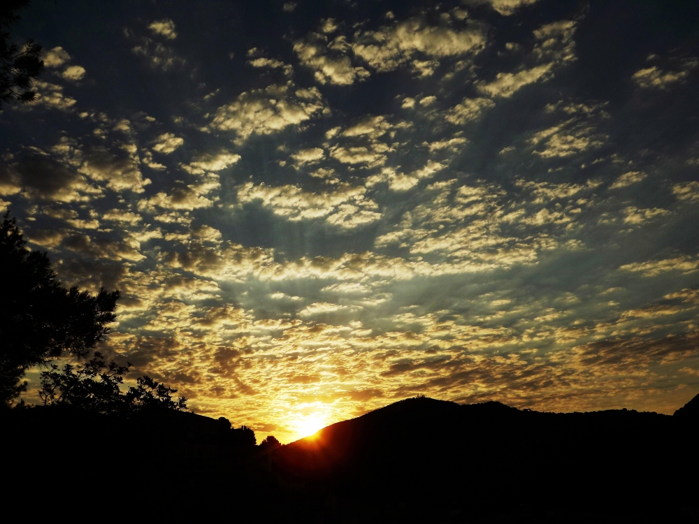 "amanecer en serra" de Pascual Navarro