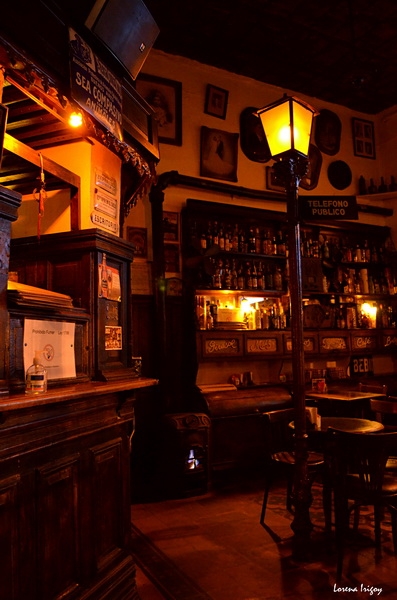 "El bar de la esquina" de Lorena Irigoy