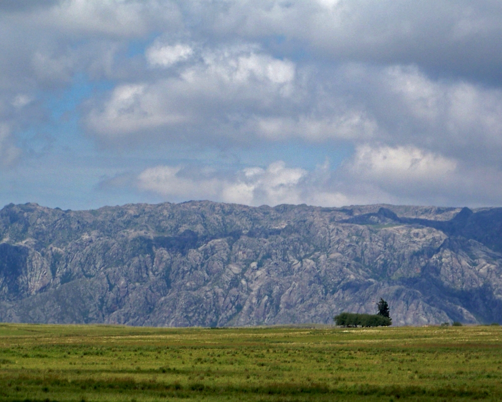 "Camino a Los Gigantes - Crdoba" de Mara Del Milagro Nobile