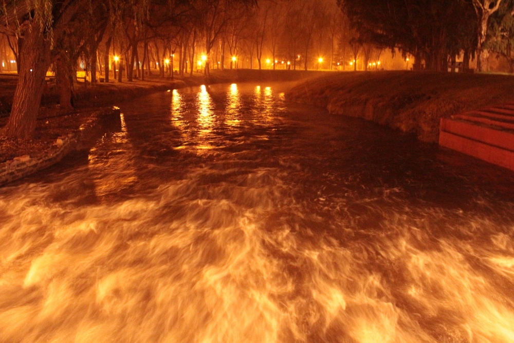 "Noche de niebla sobre el rio" de Titi Noseda