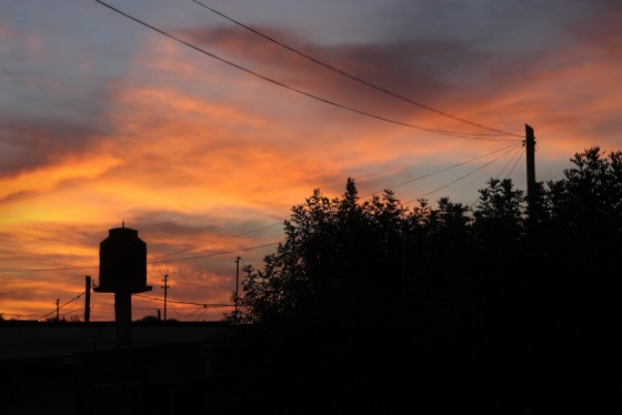 "atardecer en mi barrio" de Oscar Alfredo Turin