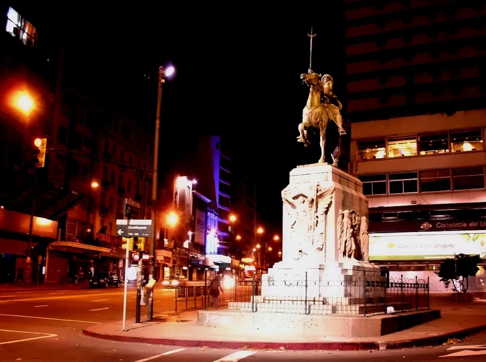 "Monumento al Gaucho" de Emilio Echesuri