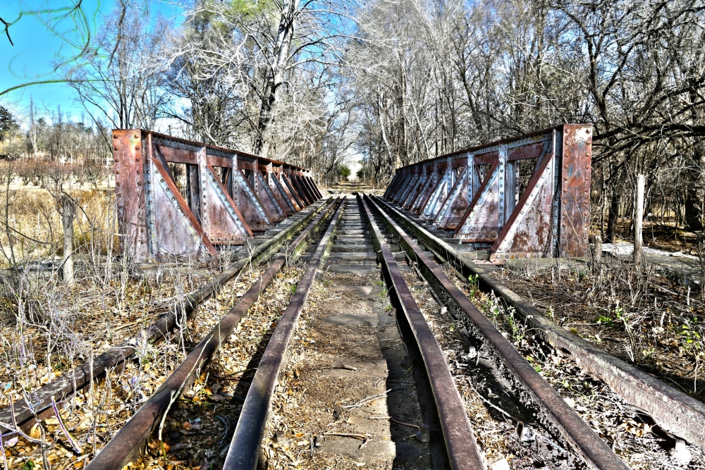 "El Puente" de Eduardo Urcullu