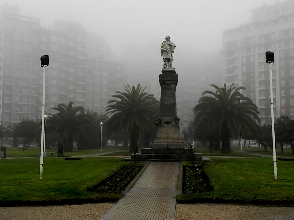 "Lndres? No es Mar del Plata" de Raul Alfredo Vide