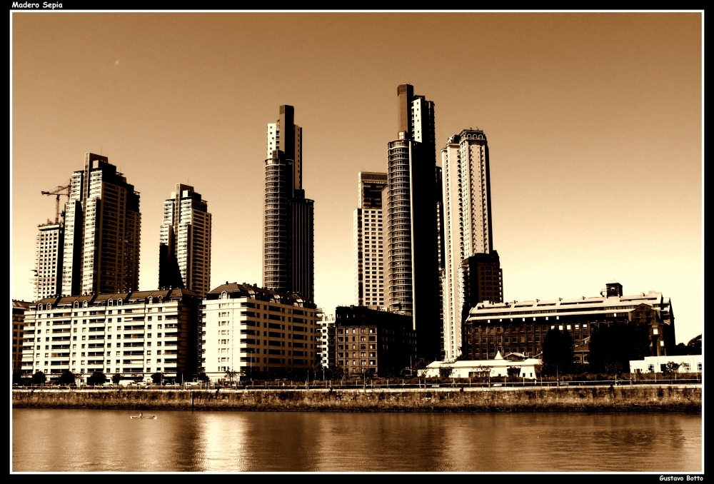 "Madero Sepia" de Gustavo Botto