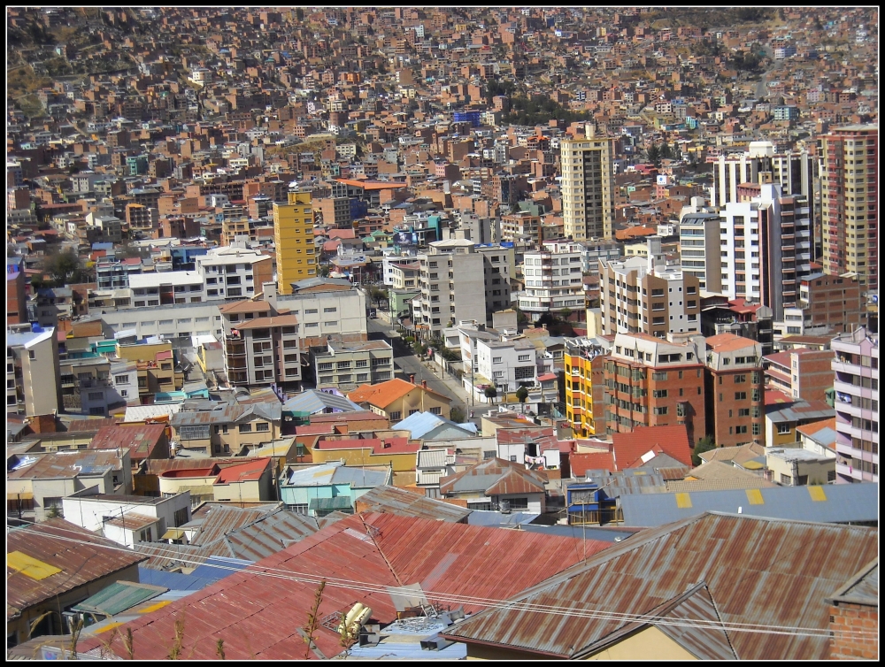 "Miraflores" de Luis Fernando Altuzarra Bustillos