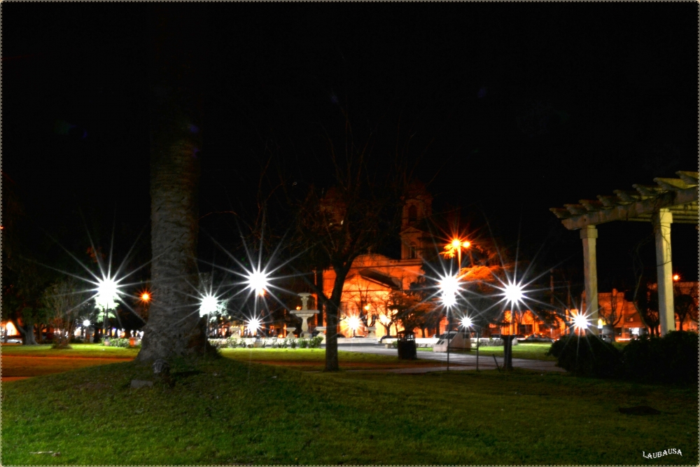 "La plaza de mi ciudad..." de Maria Laura Bausa