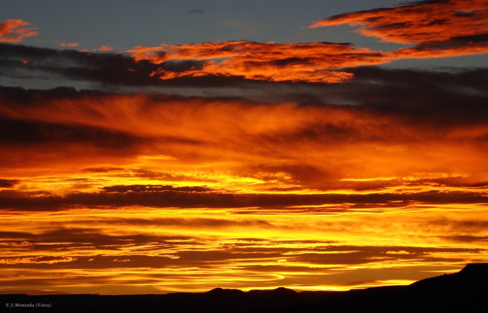 "Atardecer en Comodoro Rivadavia." de Francisco Jos Montaa