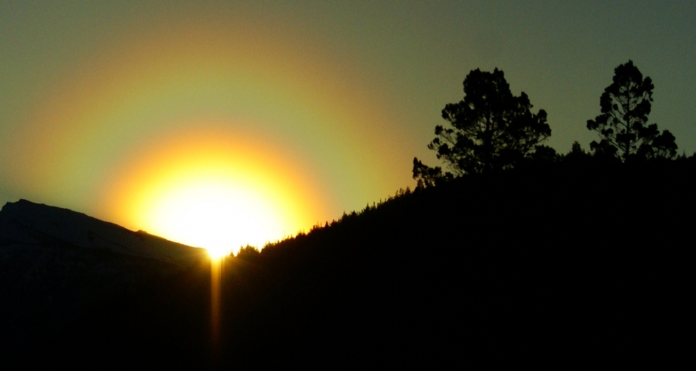 "atardecer en El Maiten /Chubut." de Hugo Chiaudano