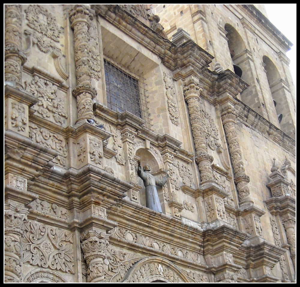 "Tallado en piedra" de Luis Fernando Altuzarra Bustillos