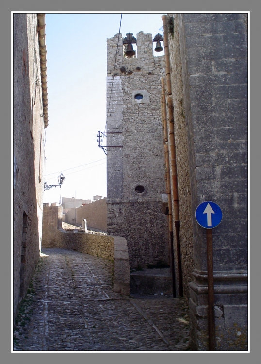 "Hacia las campanas" de Angel De Pascalis