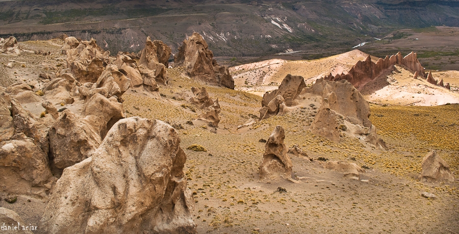 "tierra de dinosaurios" de Daniel Aciar