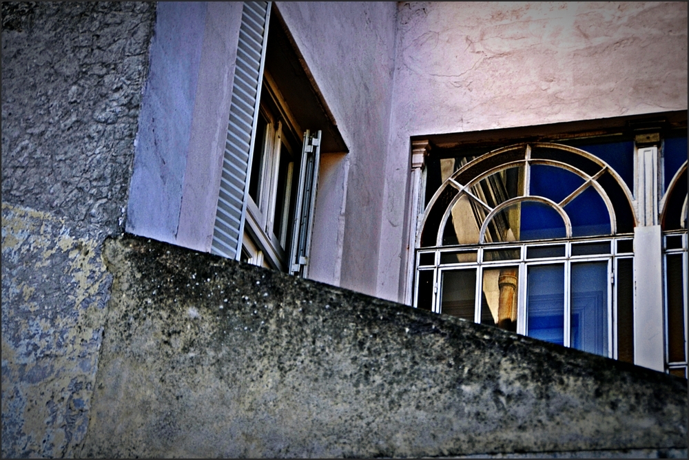 "Reflejos en la ventana" de Sylvia Sabatini