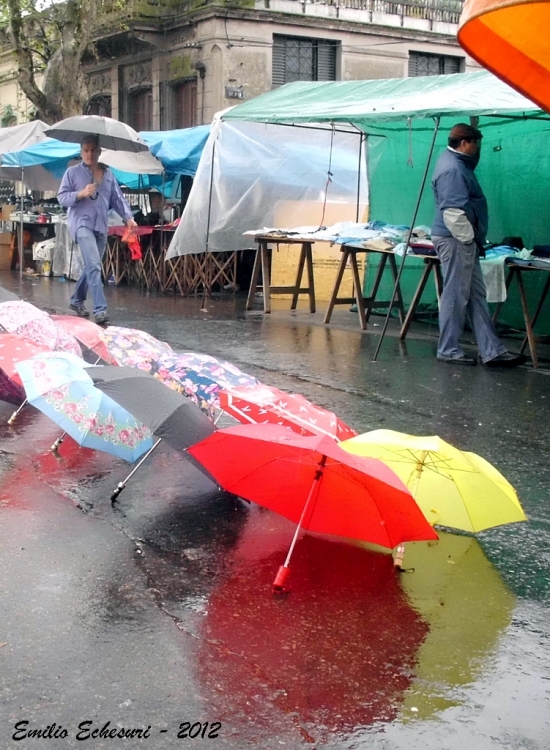 "Lluvia de colores" de Emilio Echesuri