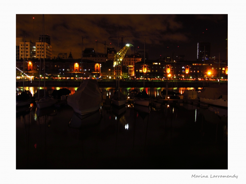 "La quietud de la noche..." de Marina Larramendy