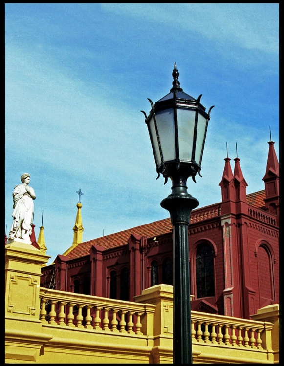 "El farol de Recoleta" de Jorge Vicente Molinari