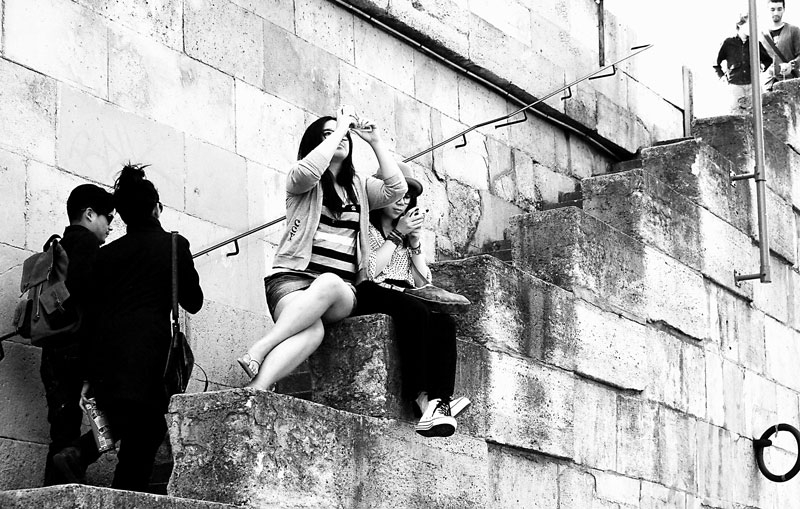 "Gente en la escalera." de Felipe Martnez Prez